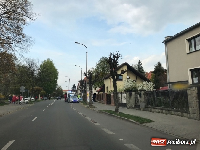 Zdjęcie w galerii na portalu naszraciborz.pl: Nie zadzieraj z pracodawcą, czyli polała się krew na ulicy Warszawskiej wiadomości z regionu