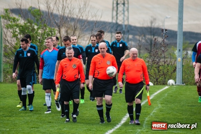 Zdjęcie w galerii na portalu naszraciborz.pl: A klasa: Derby outsiderów na remis wiadomości z regionu