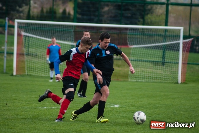 Zdjęcie w galerii na portalu naszraciborz.pl: A klasa: Derby outsiderów na remis wiadomości z regionu