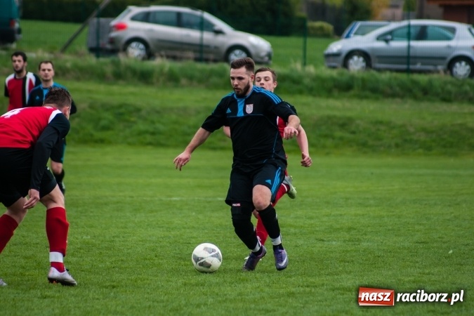 Zdjęcie w galerii na portalu naszraciborz.pl: A klasa: Derby outsiderów na remis wiadomości z regionu