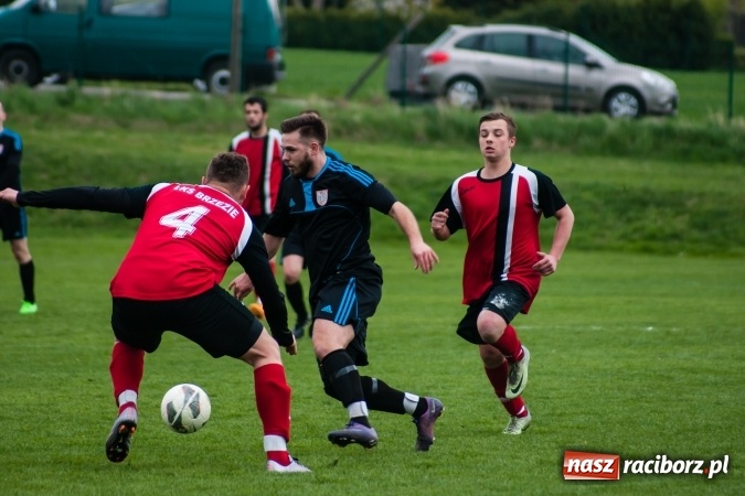 Zdjęcie w galerii na portalu naszraciborz.pl: A klasa: Derby outsiderów na remis wiadomości z regionu