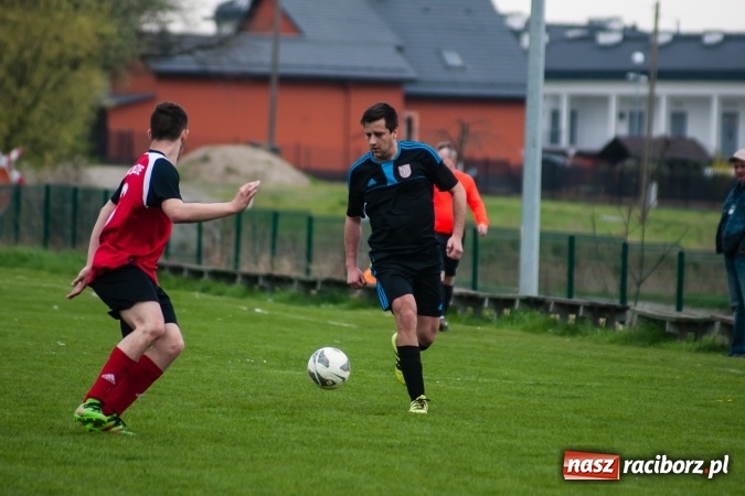 Zdjęcie w galerii na portalu naszraciborz.pl: A klasa: Derby outsiderów na remis wiadomości z regionu