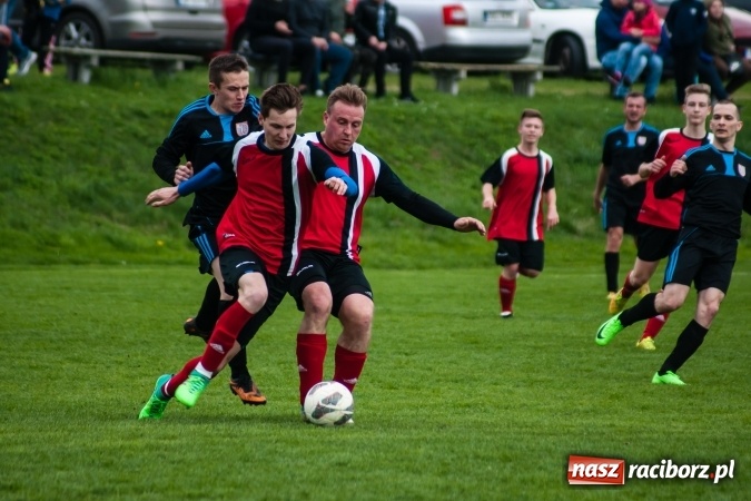 Zdjęcie w galerii na portalu naszraciborz.pl: A klasa: Derby outsiderów na remis wiadomości z regionu