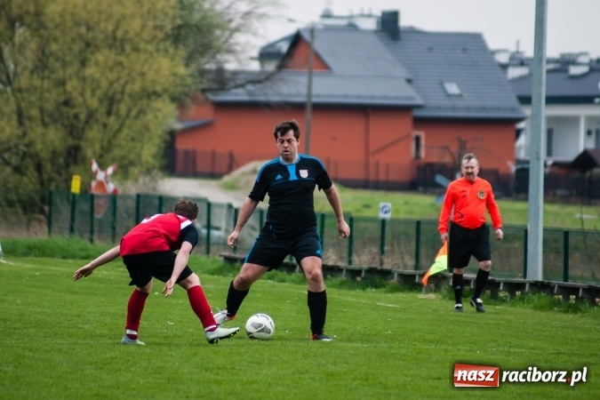 Zdjęcie w galerii na portalu naszraciborz.pl: A klasa: Derby outsiderów na remis wiadomości z regionu