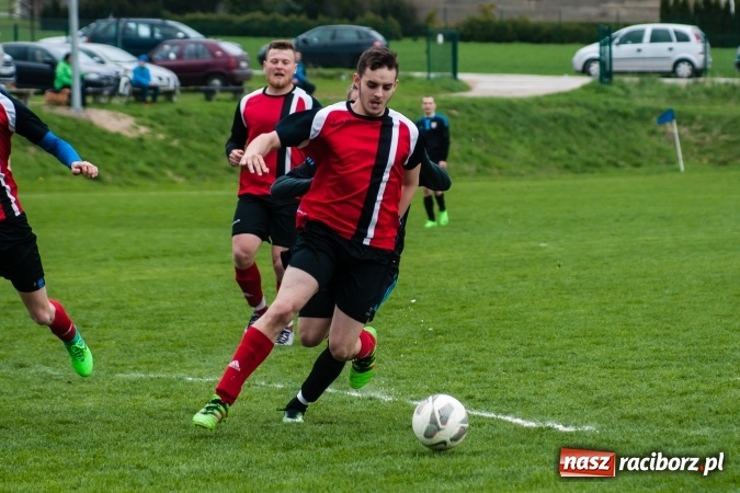 Zdjęcie w galerii na portalu naszraciborz.pl: A klasa: Derby outsiderów na remis wiadomości z regionu