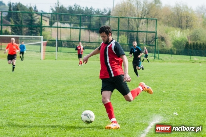 Zdjęcie w galerii na portalu naszraciborz.pl: A klasa: Derby outsiderów na remis wiadomości z regionu