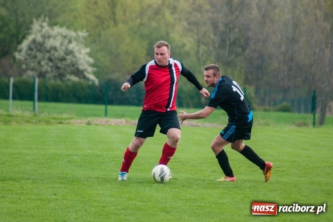 Zdjęcie w galerii na portalu naszraciborz.pl: A klasa: Derby outsiderów na remis wiadomości z regionu