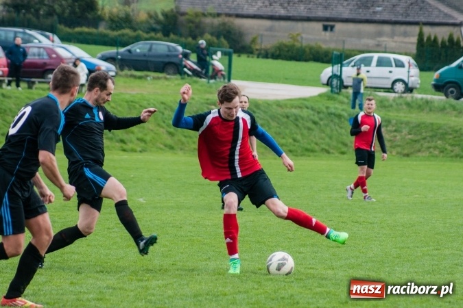 Zdjęcie w galerii na portalu naszraciborz.pl: A klasa: Derby outsiderów na remis wiadomości z regionu