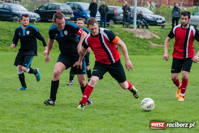 Zdjęcie w galerii na portalu naszraciborz.pl: A klasa: Derby outsiderów na remis wiadomości z regionu