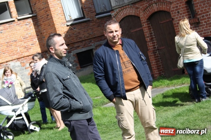 Zdjęcie w galerii na portalu naszraciborz.pl: Szukanie zajączka w wojnowickich ogrodach wiadomości z regionu