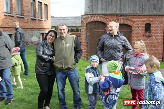 Zdjęcie w galerii na portalu naszraciborz.pl: Szukanie zajączka w wojnowickich ogrodach wiadomości z regionu