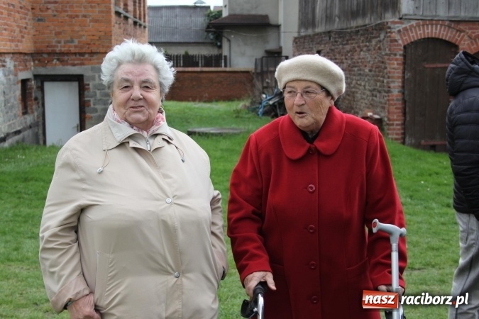 Zdjęcie w galerii na portalu naszraciborz.pl: Szukanie zajączka w wojnowickich ogrodach wiadomości z regionu