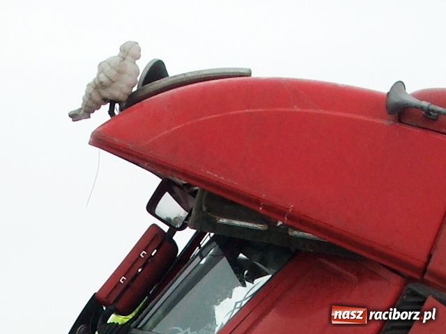 Zdjęcie w galerii na portalu naszraciborz.pl: Kraksa TIR-ów na DK 45 wiadomości z regionu