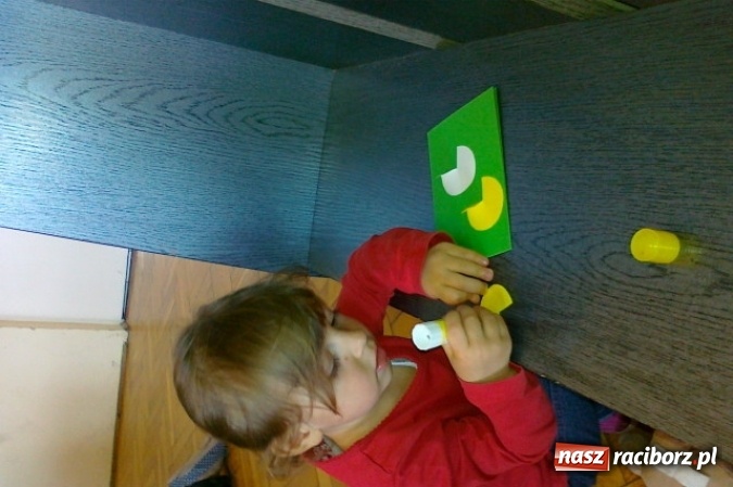 Zdjęcie w galerii na portalu naszraciborz.pl: Maluchy z Fiku-miku w świątecznej atmosferze wiadomości z regionu