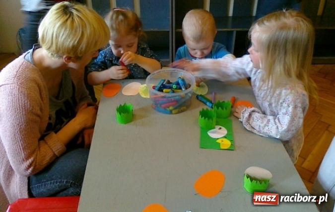 Zdjęcie w galerii na portalu naszraciborz.pl: Maluchy z Fiku-miku w świątecznej atmosferze wiadomości z regionu