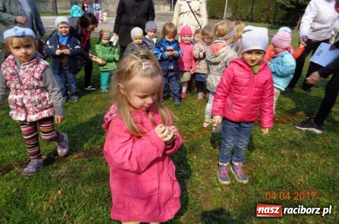Zdjęcie w galerii na portalu naszraciborz.pl: Maluchy z Fiku-miku w świątecznej atmosferze wiadomości z regionu