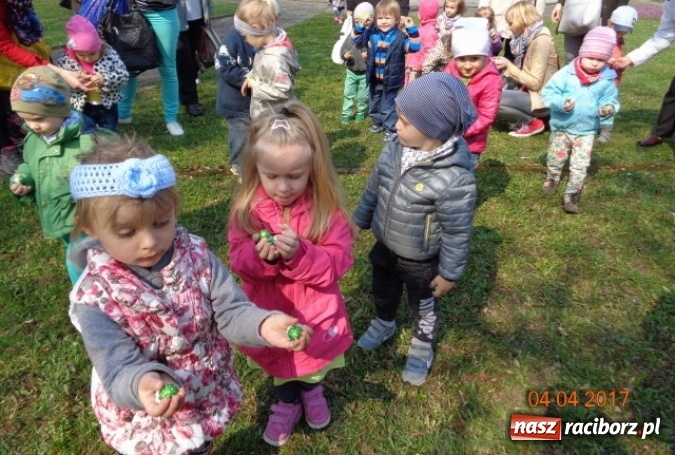 Zdjęcie w galerii na portalu naszraciborz.pl: Maluchy z Fiku-miku w świątecznej atmosferze wiadomości z regionu
