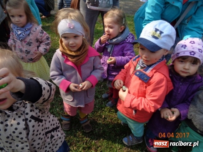 Zdjęcie w galerii na portalu naszraciborz.pl: Maluchy z Fiku-miku w świątecznej atmosferze wiadomości z regionu