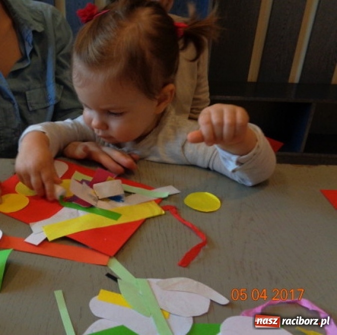 Zdjęcie w galerii na portalu naszraciborz.pl: Maluchy z Fiku-miku w świątecznej atmosferze wiadomości z regionu