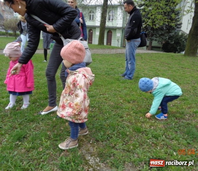 Zdjęcie w galerii na portalu naszraciborz.pl: Maluchy z Fiku-miku w świątecznej atmosferze wiadomości z regionu