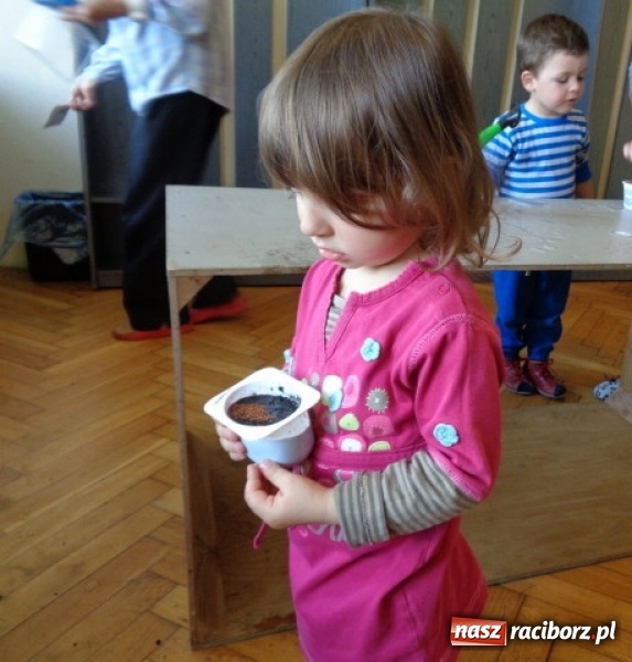 Zdjęcie w galerii na portalu naszraciborz.pl: Maluchy z Fiku-miku w świątecznej atmosferze wiadomości z regionu