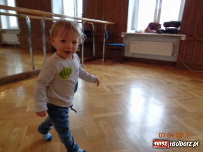 Zdjęcie w galerii na portalu naszraciborz.pl: Maluchy z Fiku-miku w świątecznej atmosferze wiadomości z regionu