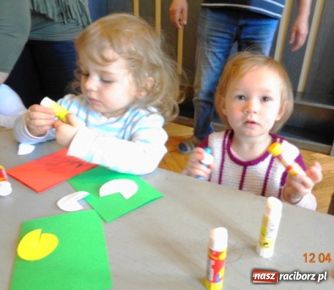 Zdjęcie w galerii na portalu naszraciborz.pl: Maluchy z Fiku-miku w świątecznej atmosferze wiadomości z regionu