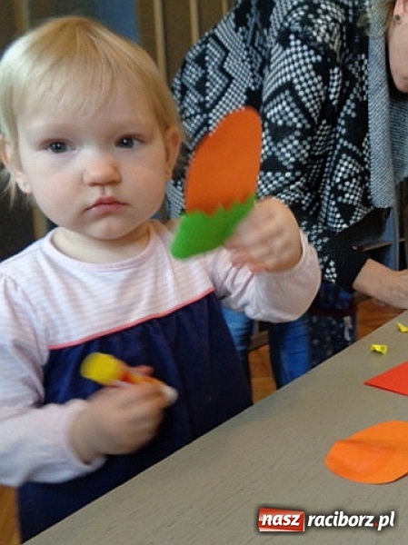 Zdjęcie w galerii na portalu naszraciborz.pl: Maluchy z Fiku-miku w świątecznej atmosferze wiadomości z regionu