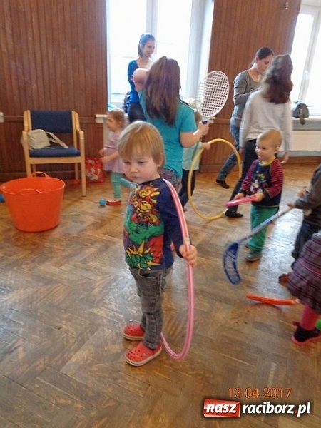 Zdjęcie w galerii na portalu naszraciborz.pl: Maluchy z Fiku-miku w świątecznej atmosferze wiadomości z regionu