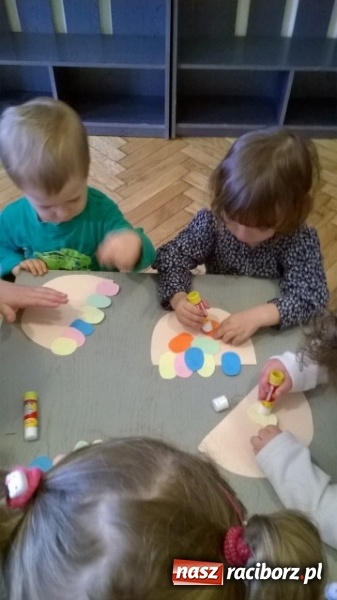 Zdjęcie w galerii na portalu naszraciborz.pl: Maluchy z Fiku-miku w świątecznej atmosferze wiadomości z regionu