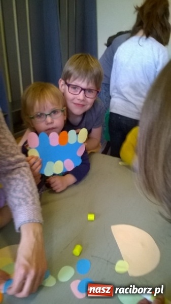 Zdjęcie w galerii na portalu naszraciborz.pl: Maluchy z Fiku-miku w świątecznej atmosferze wiadomości z regionu