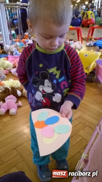 Zdjęcie w galerii na portalu naszraciborz.pl: Maluchy z Fiku-miku w świątecznej atmosferze wiadomości z regionu