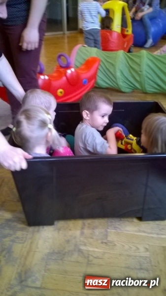 Zdjęcie w galerii na portalu naszraciborz.pl: Maluchy z Fiku-miku w świątecznej atmosferze wiadomości z regionu