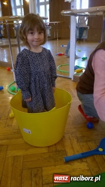 Zdjęcie w galerii na portalu naszraciborz.pl: Maluchy z Fiku-miku w świątecznej atmosferze wiadomości z regionu