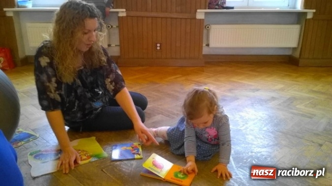 Zdjęcie w galerii na portalu naszraciborz.pl: Maluchy z Fiku-miku w świątecznej atmosferze wiadomości z regionu