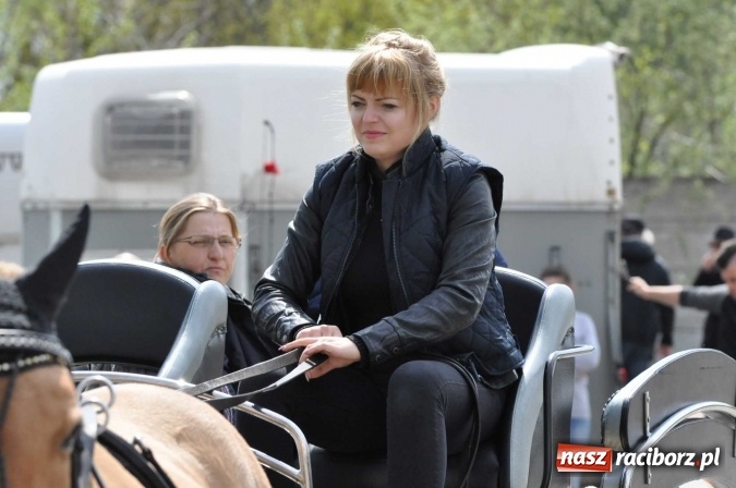 Zdjęcie w galerii na portalu naszraciborz.pl: Pietrowicka procesja konna na dwa jubileusze wiadomości z regionu