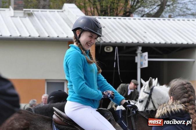 Zdjęcie w galerii na portalu naszraciborz.pl: Pietrowicka procesja konna na dwa jubileusze wiadomości z regionu