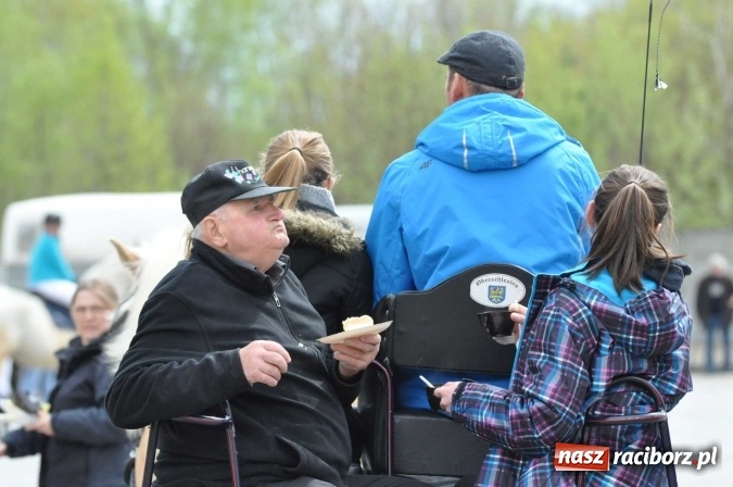 Zdjęcie w galerii na portalu naszraciborz.pl: Pietrowicka procesja konna na dwa jubileusze wiadomości z regionu