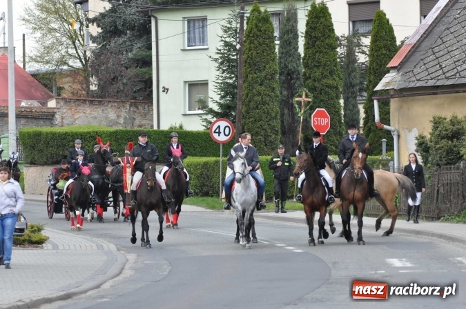 Zdjęcie w galerii na portalu naszraciborz.pl: Pietrowicka procesja konna na dwa jubileusze wiadomości z regionu