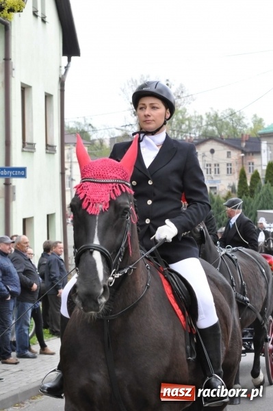 Zdjęcie w galerii na portalu naszraciborz.pl: Pietrowicka procesja konna na dwa jubileusze wiadomości z regionu