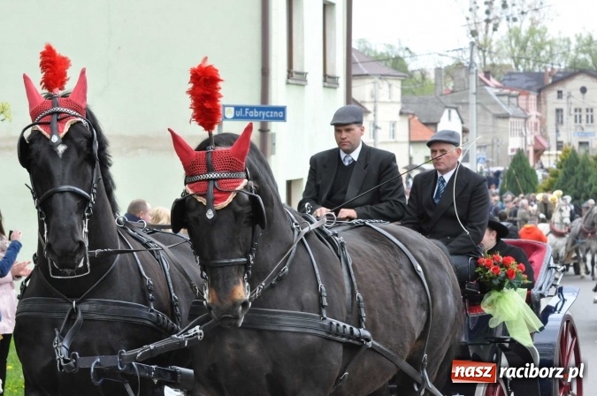 Zdjęcie w galerii na portalu naszraciborz.pl: Pietrowicka procesja konna na dwa jubileusze wiadomości z regionu