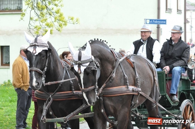 Zdjęcie w galerii na portalu naszraciborz.pl: Pietrowicka procesja konna na dwa jubileusze wiadomości z regionu
