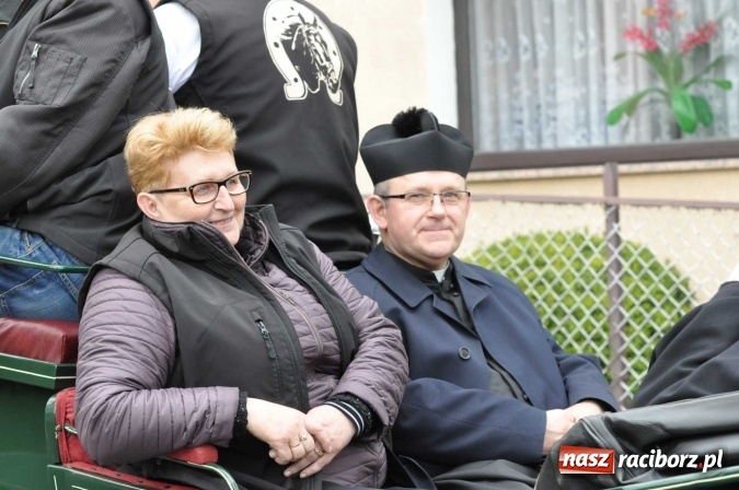 Zdjęcie w galerii na portalu naszraciborz.pl: Pietrowicka procesja konna na dwa jubileusze wiadomości z regionu