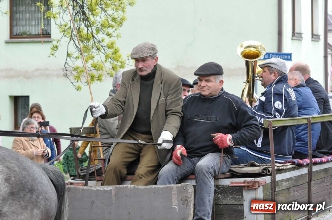Zdjęcie w galerii na portalu naszraciborz.pl: Pietrowicka procesja konna na dwa jubileusze wiadomości z regionu