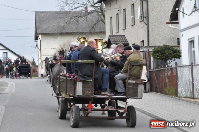 Zdjęcie w galerii na portalu naszraciborz.pl: Pietrowicka procesja konna na dwa jubileusze wiadomości z regionu