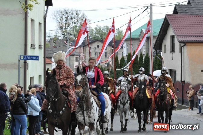 Zdjęcie w galerii na portalu naszraciborz.pl: Pietrowicka procesja konna na dwa jubileusze wiadomości z regionu