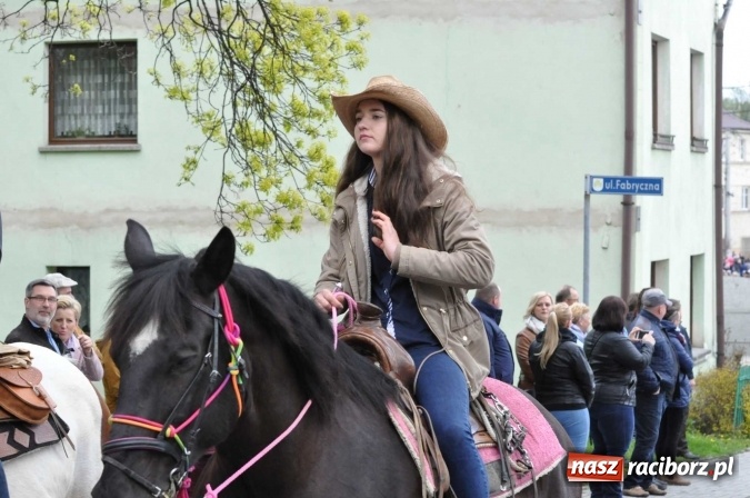 Zdjęcie w galerii na portalu naszraciborz.pl: Pietrowicka procesja konna na dwa jubileusze wiadomości z regionu