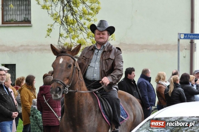Zdjęcie w galerii na portalu naszraciborz.pl: Pietrowicka procesja konna na dwa jubileusze wiadomości z regionu