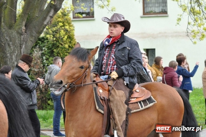 Zdjęcie w galerii na portalu naszraciborz.pl: Pietrowicka procesja konna na dwa jubileusze wiadomości z regionu