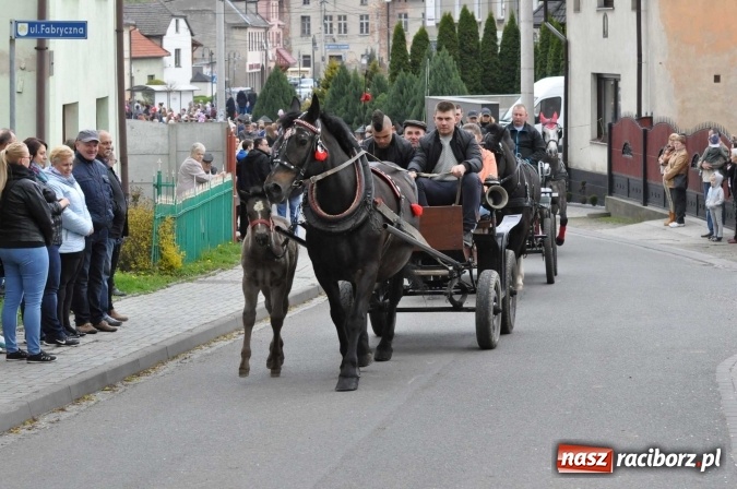Zdjęcie w galerii na portalu naszraciborz.pl: Pietrowicka procesja konna na dwa jubileusze wiadomości z regionu